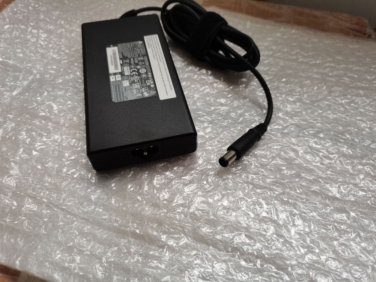 NOWY Slim OEM Delta 19.5V 9.23 – Pc Gaming Msi recenzja i cena